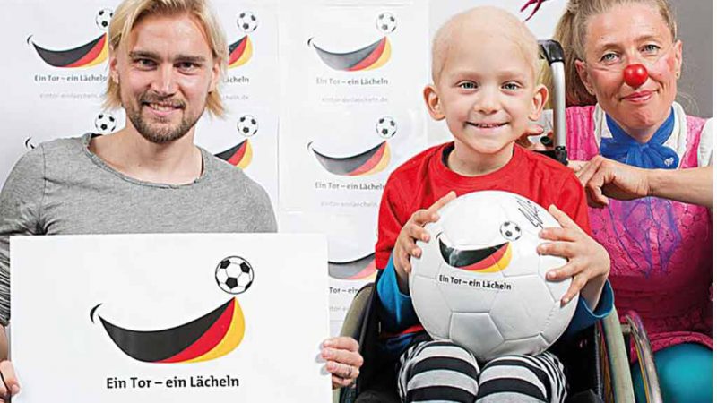 Spenden Aktion Fußball Europameisterschaft Marcel Schmelzer ecoprotec Clowns