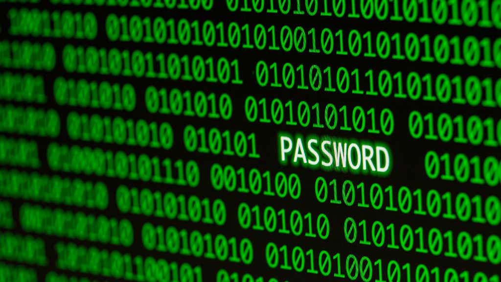 Sichere Passwörter in Unternehmen Binärcode zeitgt ein Passwort in grünen Ziffern auf einem Bildschirm mit schwarzem Hintergrund