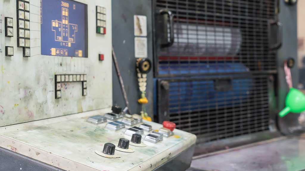 Retrofitting von älteren Maschinen Retrofit von Maschinen und Anlagen hinsichtlich der neuen EU-Maschinenverordnung